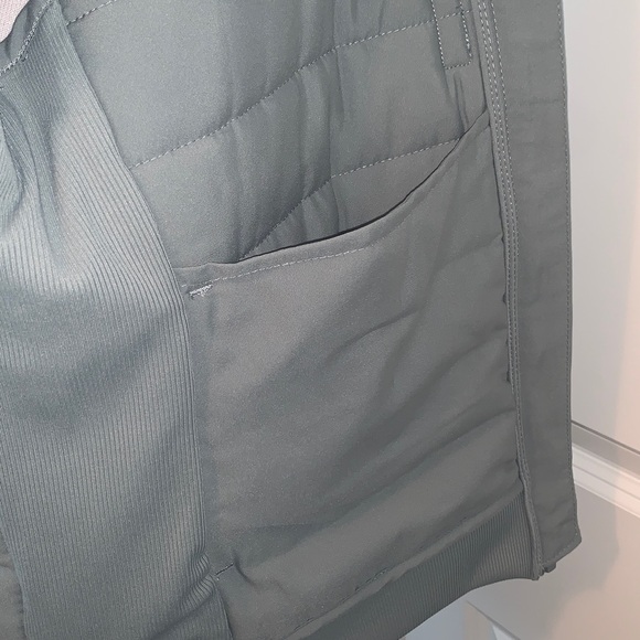 REEBOK BRAND NEW SIZE XS GETAWAY VEST - Picture 10 of 12